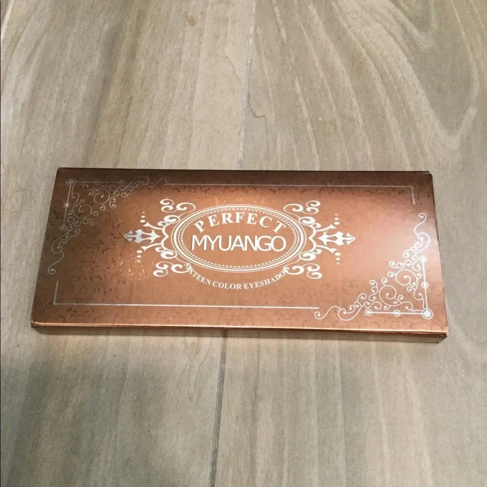 NWT Perfect Myuango 16-Multicolor Eyeshadow Makeup Palette Y2K Beauty Gift